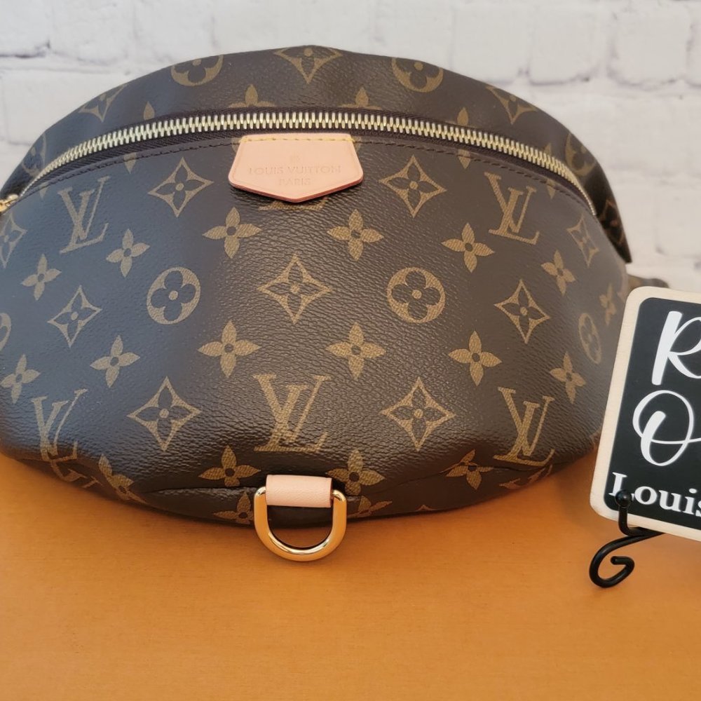 ❌❌SOLD ❌❌  Louis Vuitton Bumbag - Picture 2 of 14